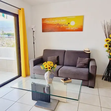 Mareverde Giada 1 Bedroom Wifi Free アデヘ